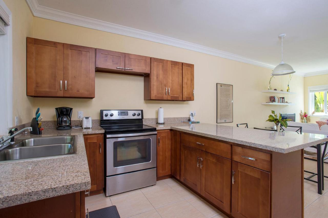 Sir Charles Guest House Palmetto Point Exterior photo