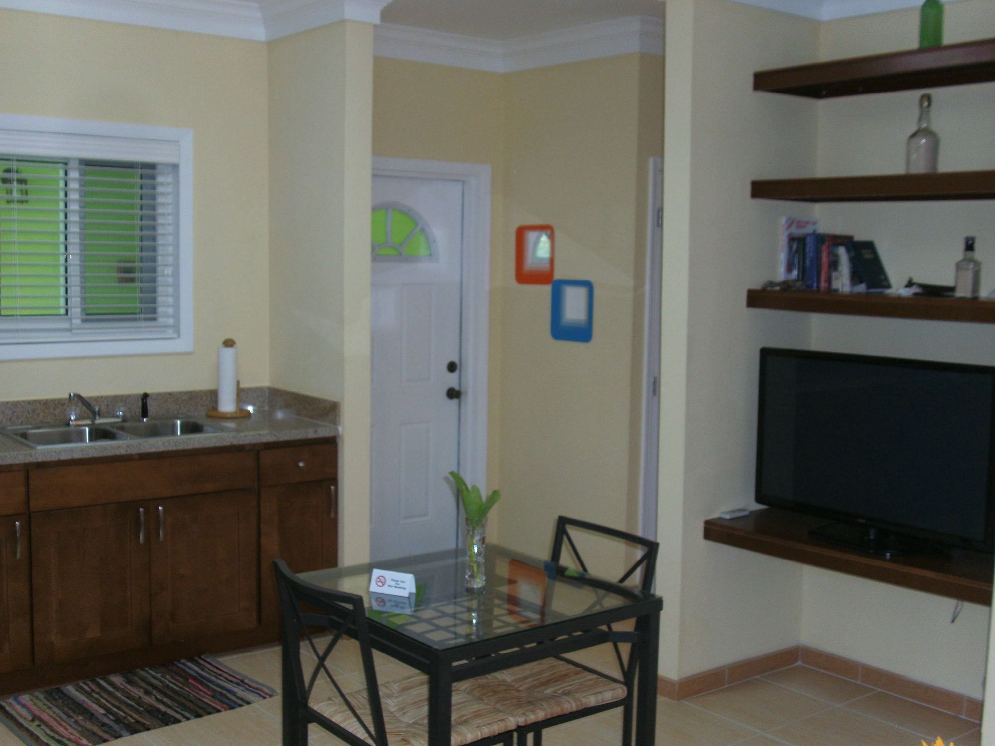 Sir Charles Guest House Palmetto Point Exterior photo